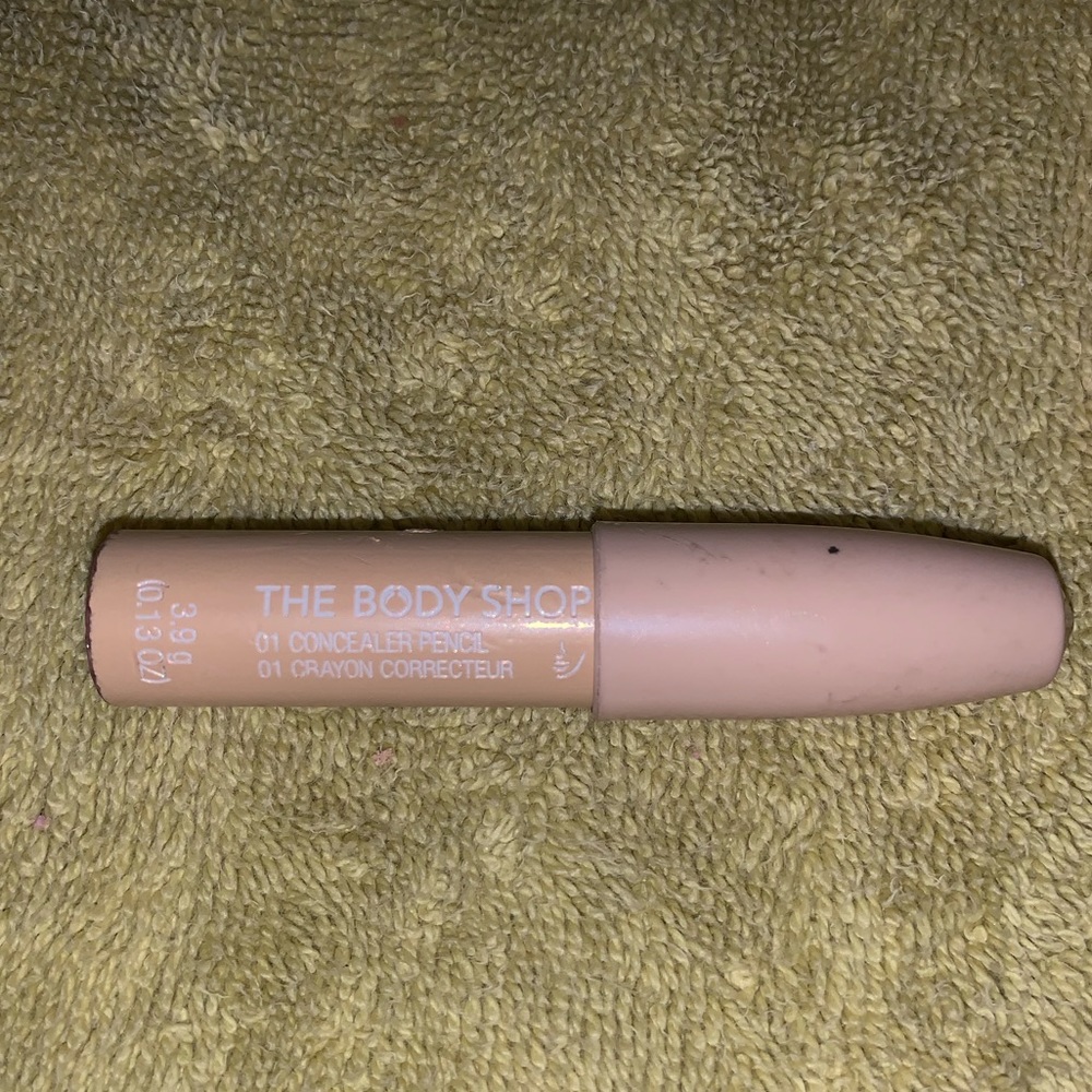 The body shop crayon concealer 01